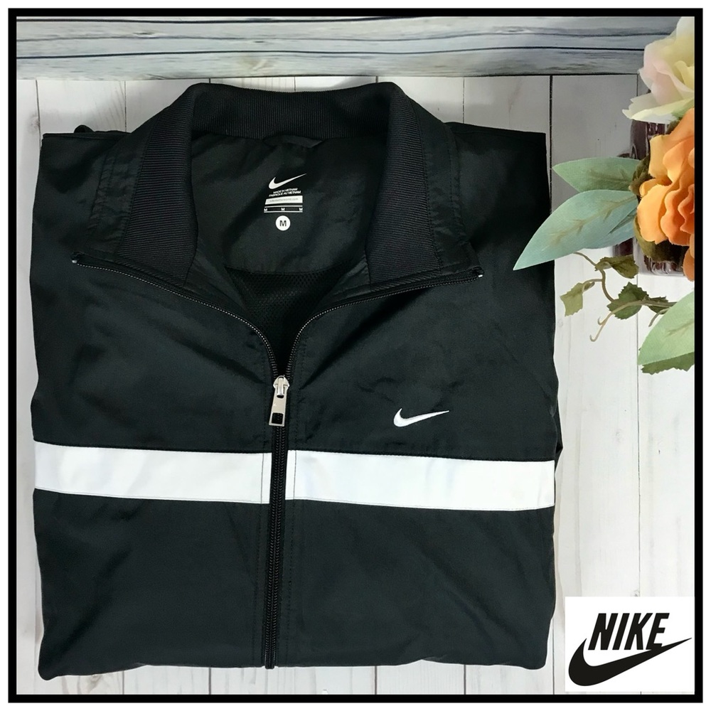 Nike Windbreaker Jacket, Size Med (Women’s) - Picture 1 of 10
